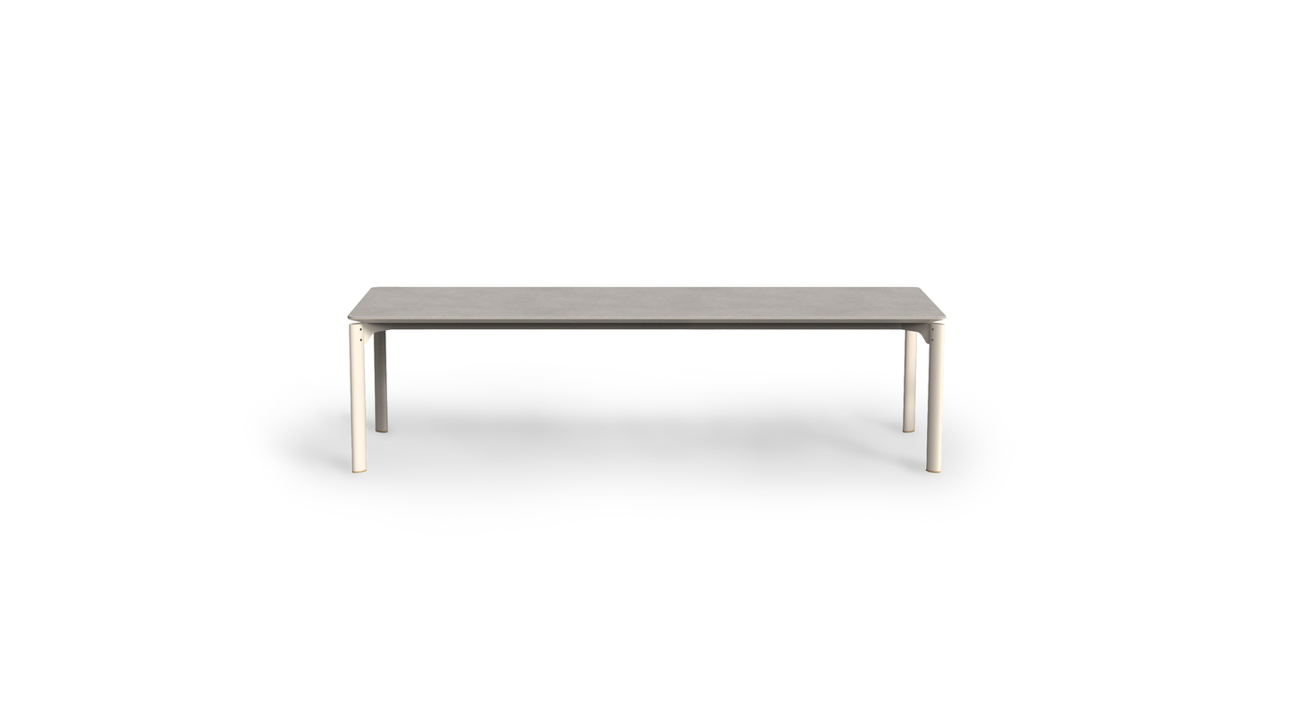 Gentleman dining table