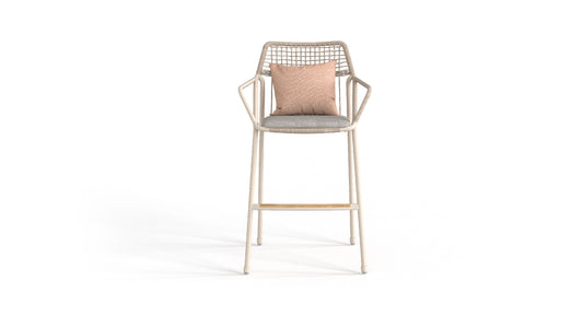 Diamond bar chair